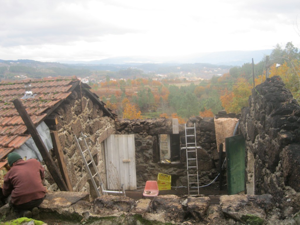 Afbraak dak gastenkamer.